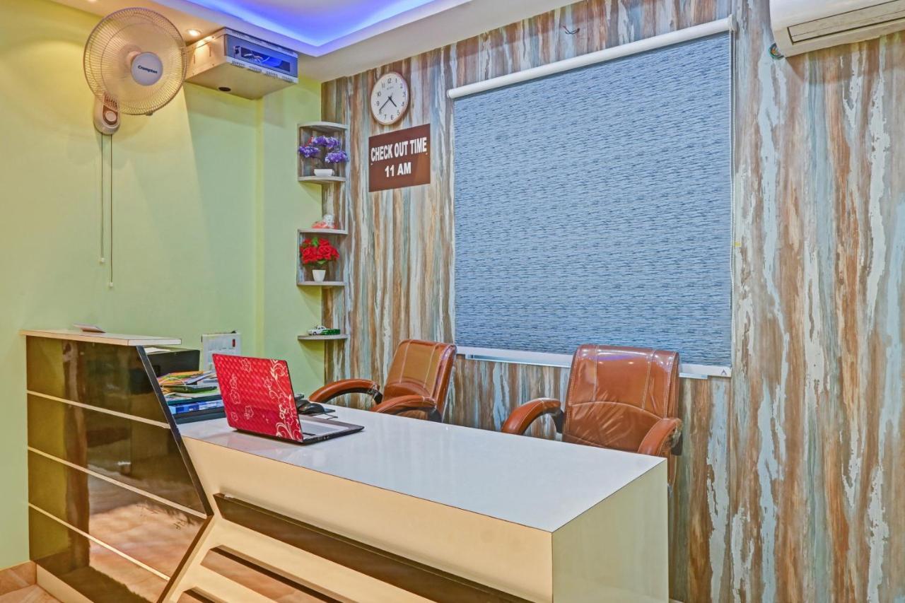 Oyo Tulsi Angan Hotel Danapur Bagian luar foto
