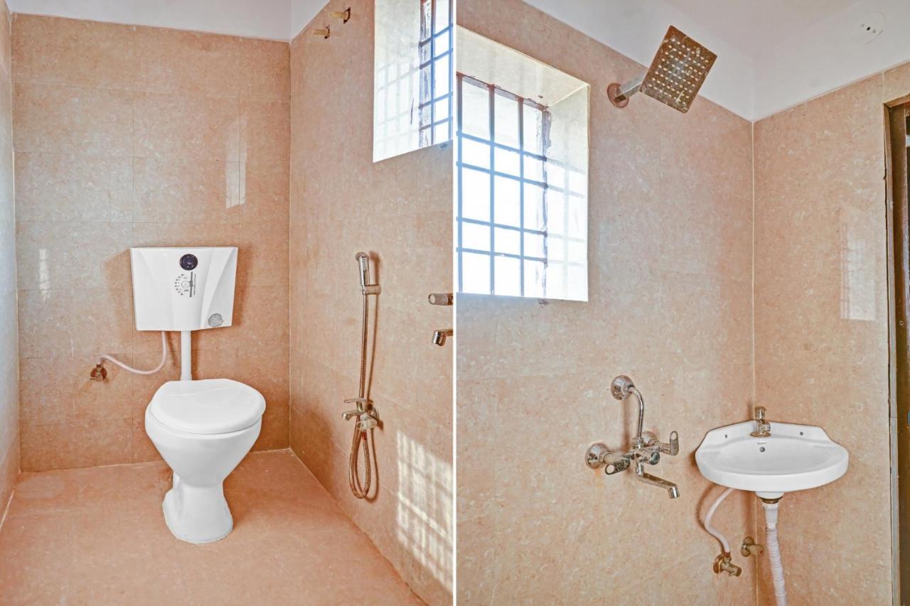 Oyo Tulsi Angan Hotel Danapur Bagian luar foto