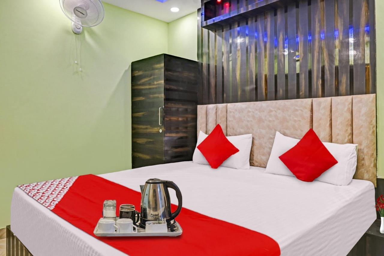 Oyo Tulsi Angan Hotel Danapur Bagian luar foto