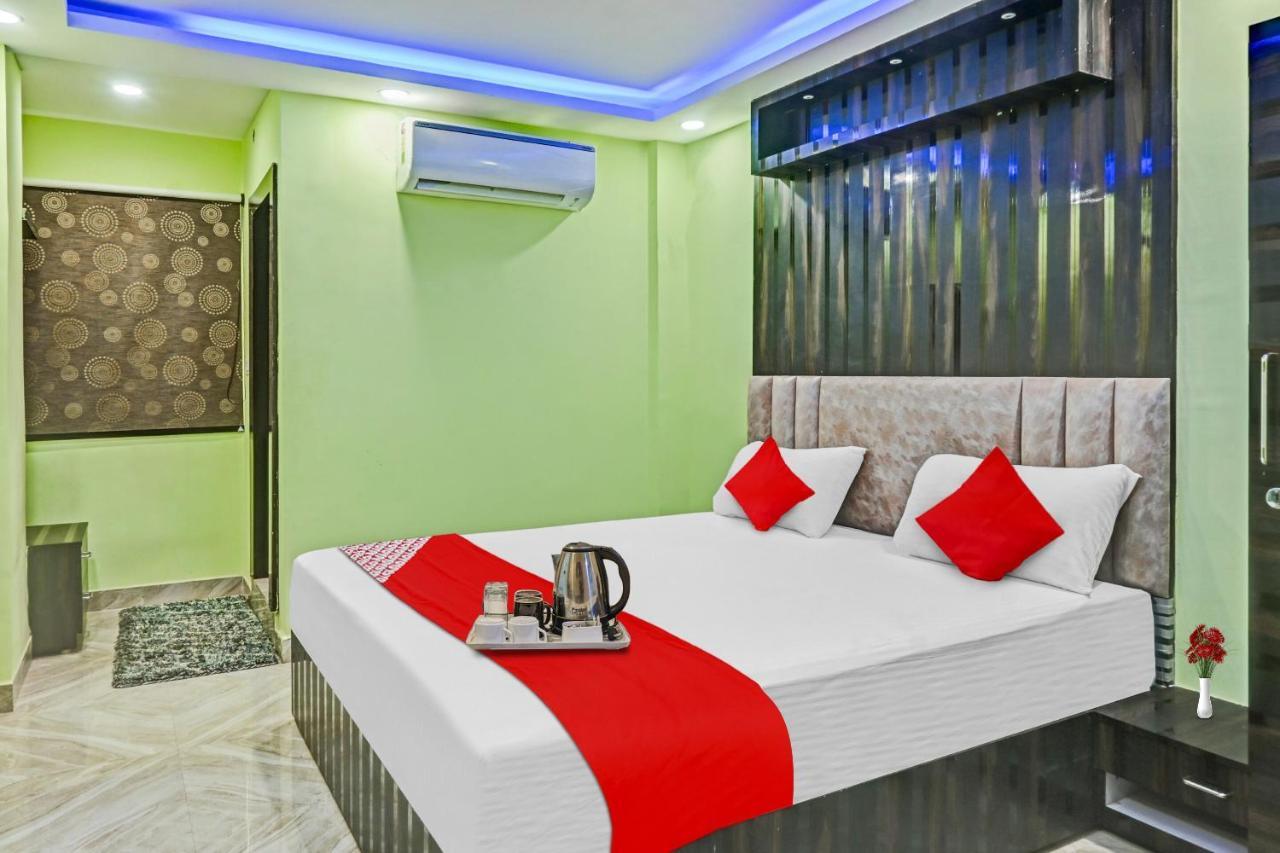 Oyo Tulsi Angan Hotel Danapur Bagian luar foto