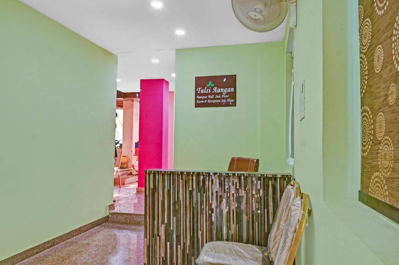 Oyo Tulsi Angan Hotel Danapur Bagian luar foto