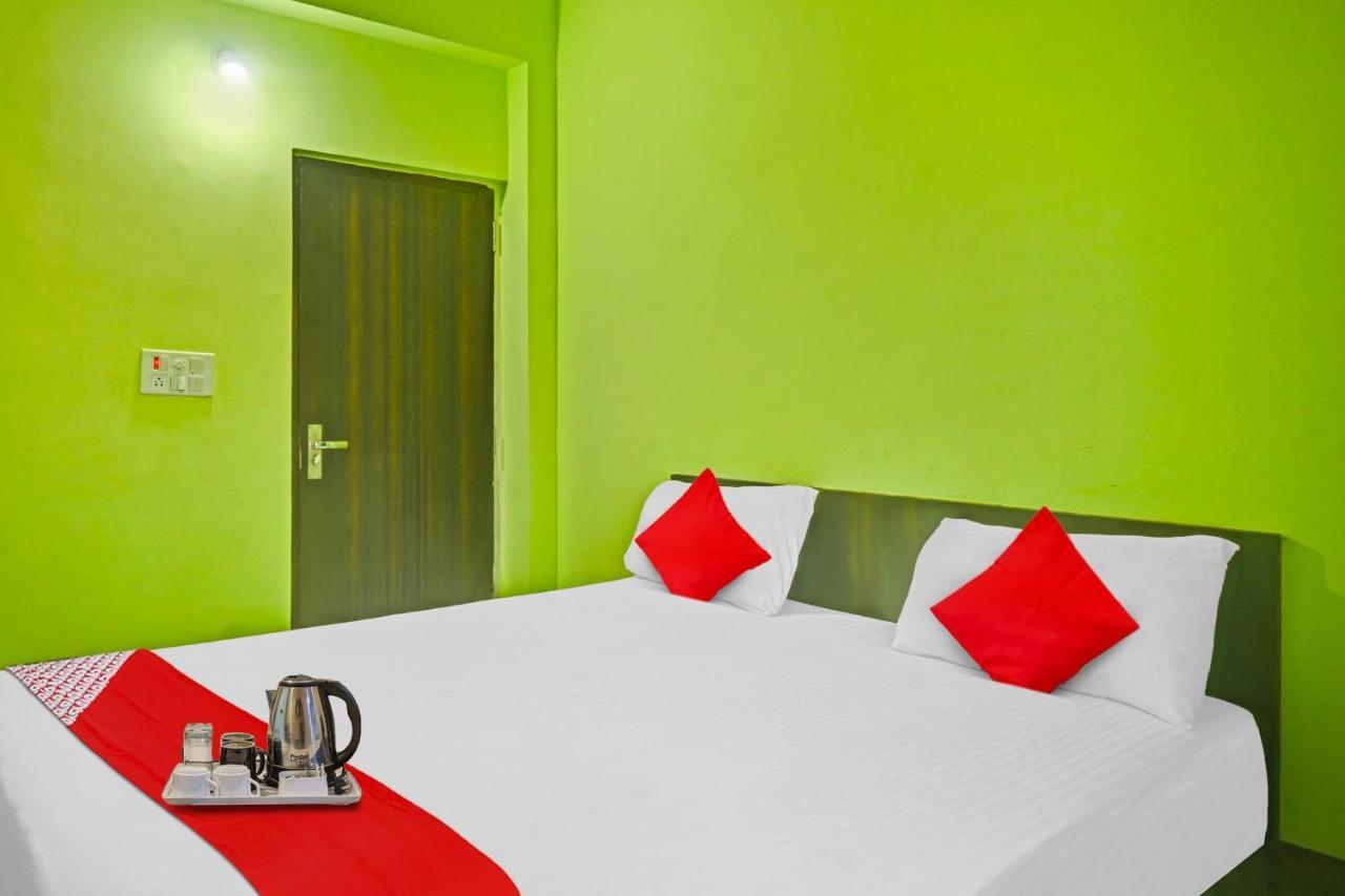 Oyo Tulsi Angan Hotel Danapur Bagian luar foto